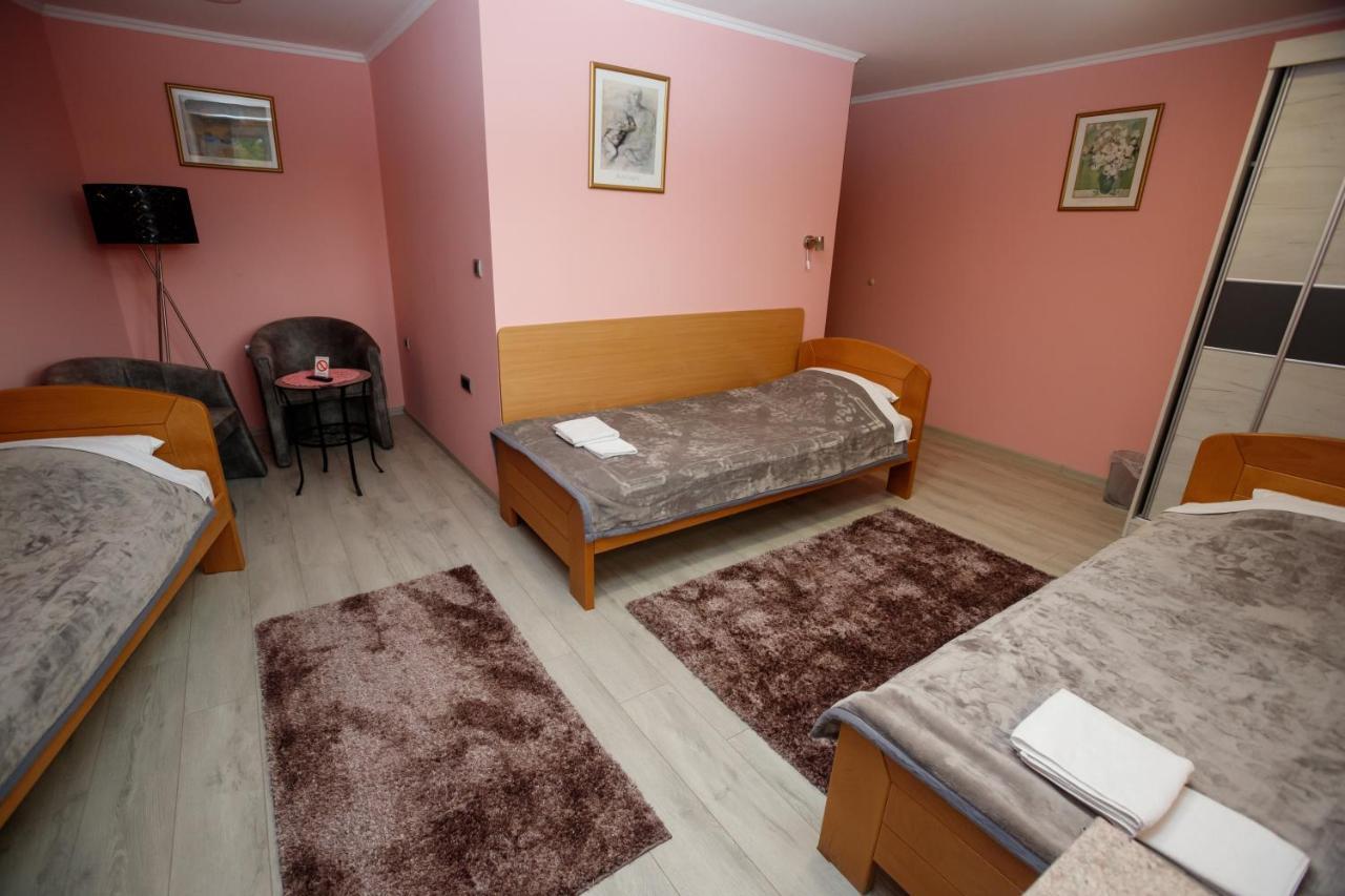 Guest house Mali homtel Subotica Buitenkant foto