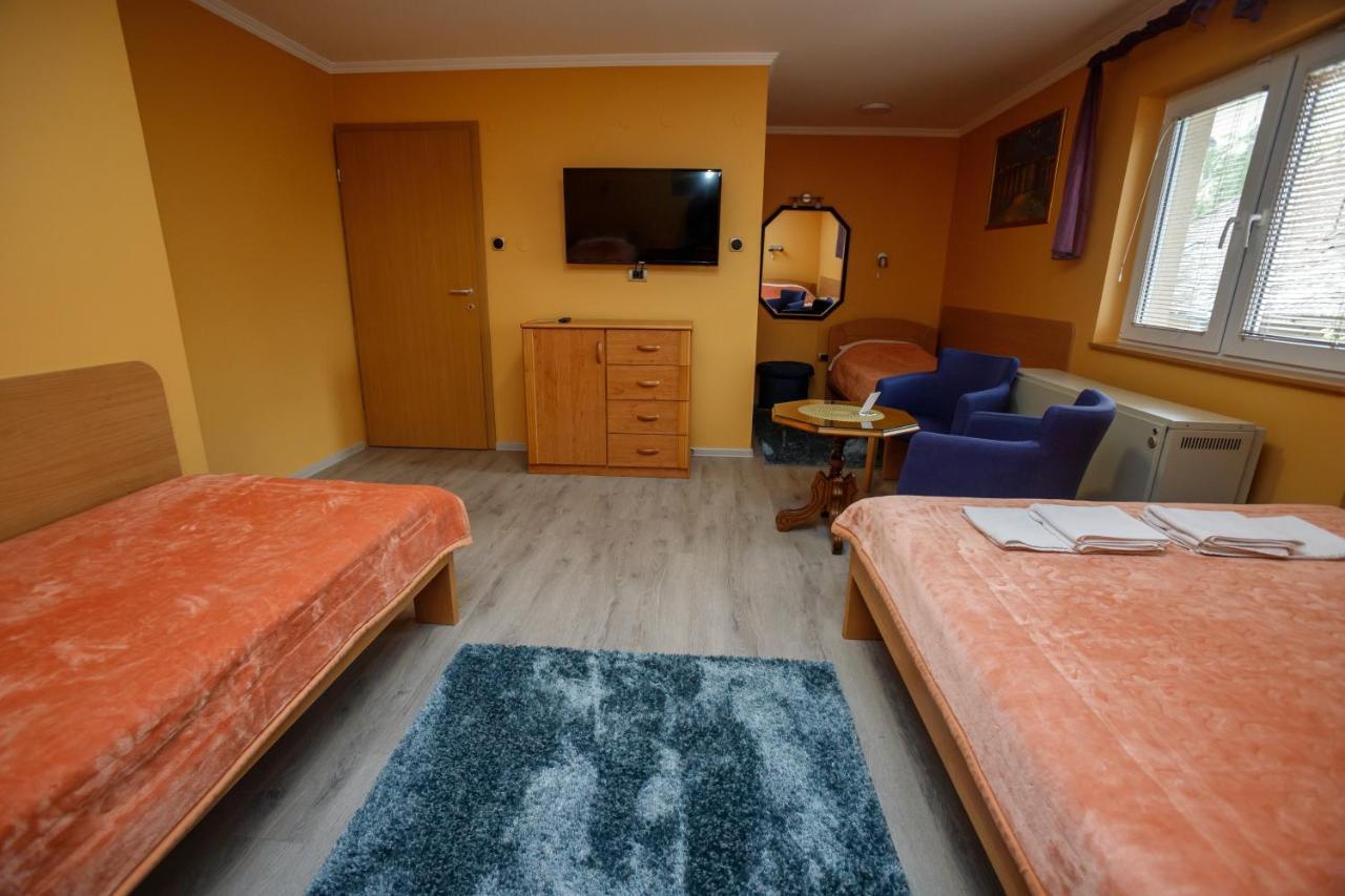 Guest house Mali homtel Subotica Buitenkant foto