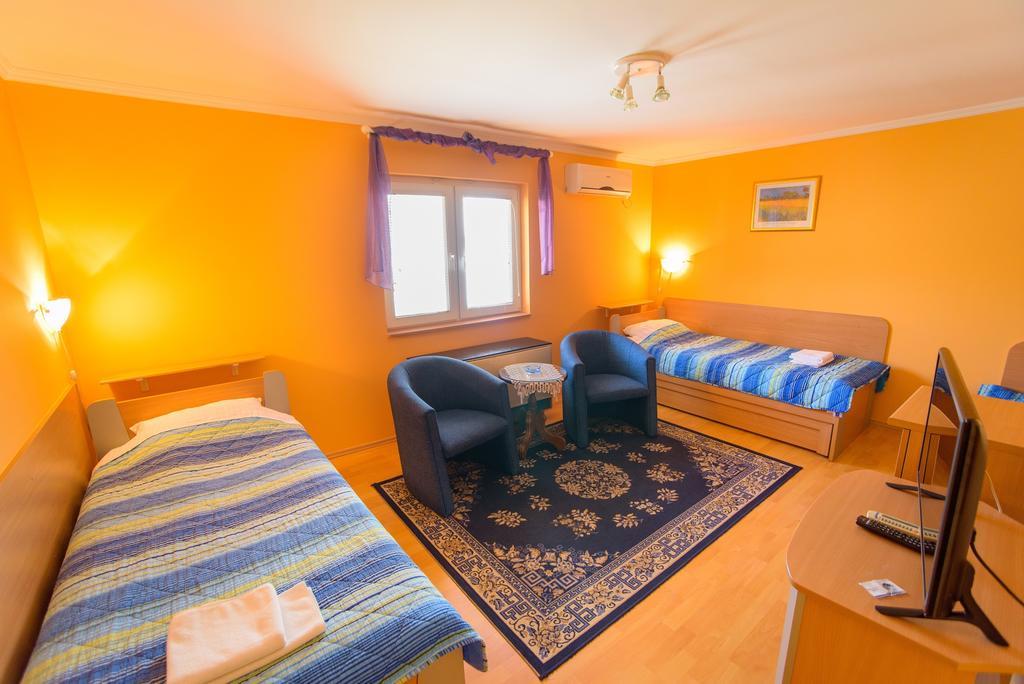 Guest house Mali homtel Subotica Buitenkant foto